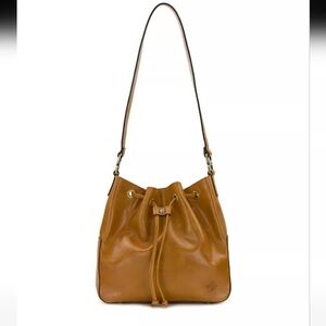 Patricia Nash Lt Tan Vintage Glazed Leather Drawstring Shoulder Bag NWT